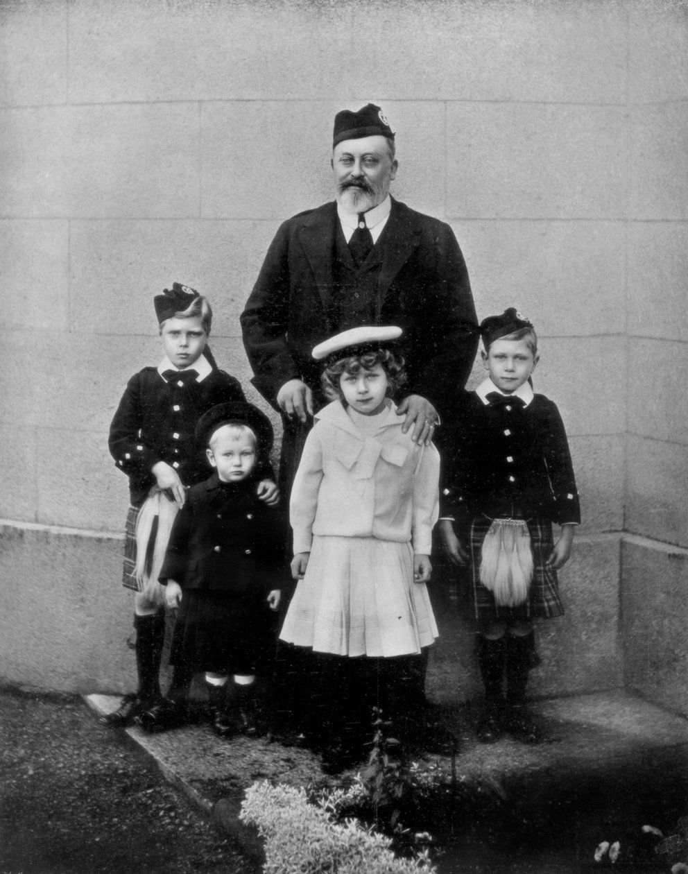 Den avdøde kongen og noen av hans barnebarn, c19102-1910 1910 av Unbekannt