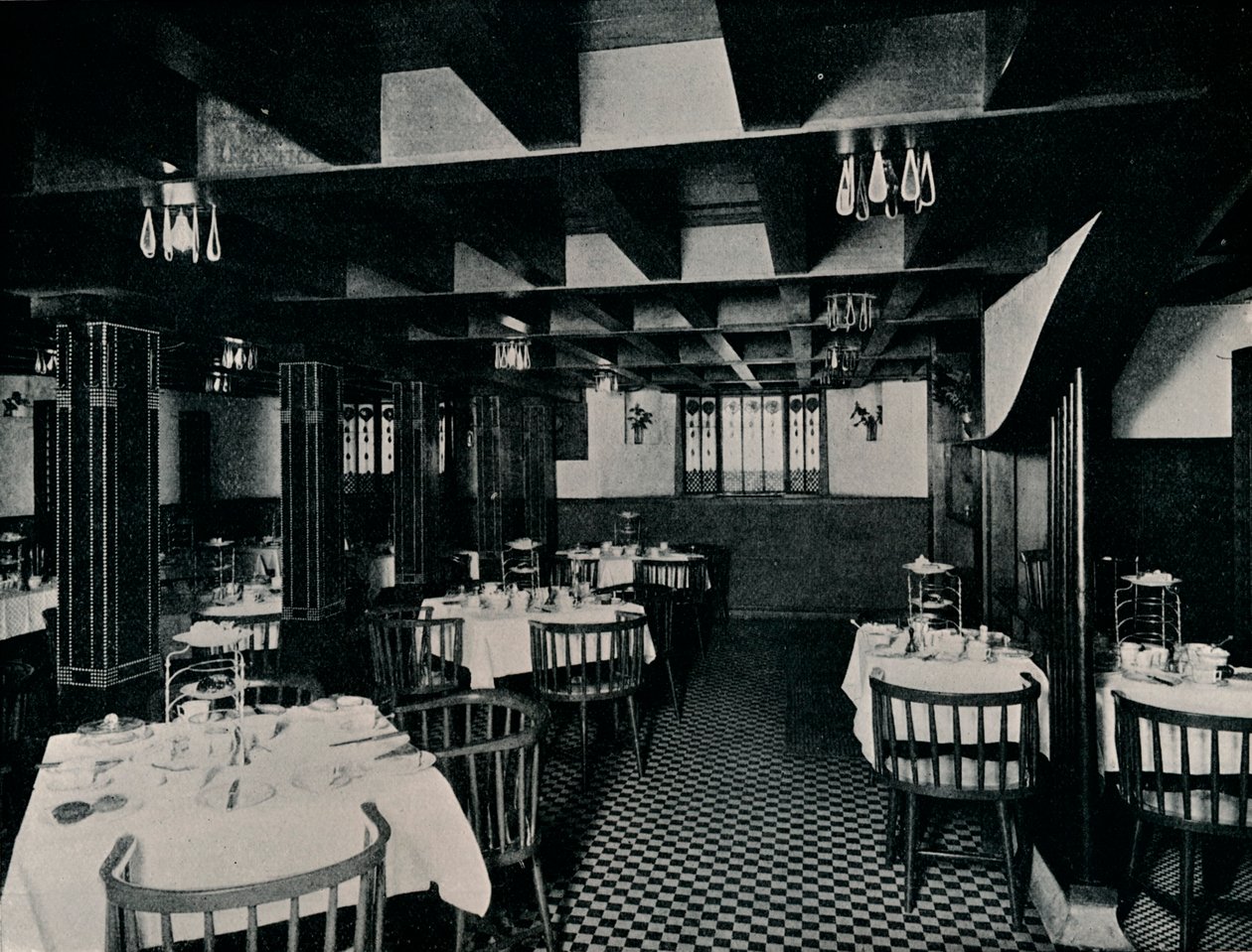 The Old Kitchen på Miss Cranstons Tea House, Argyle Street, Glasgow, c1906 av Unbekannt