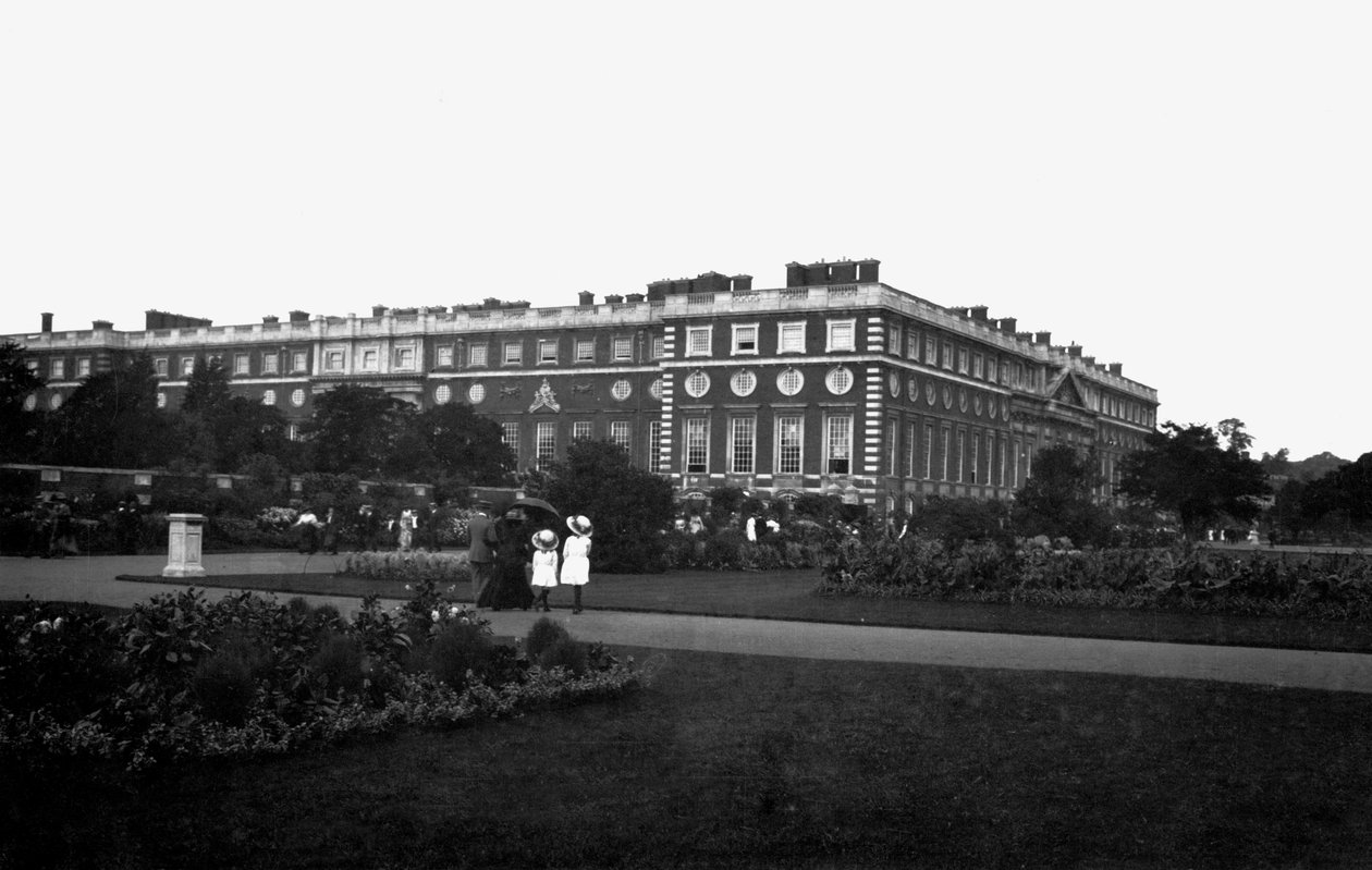 The Palace, Hampton Court, 20. århundre av Unbekannt