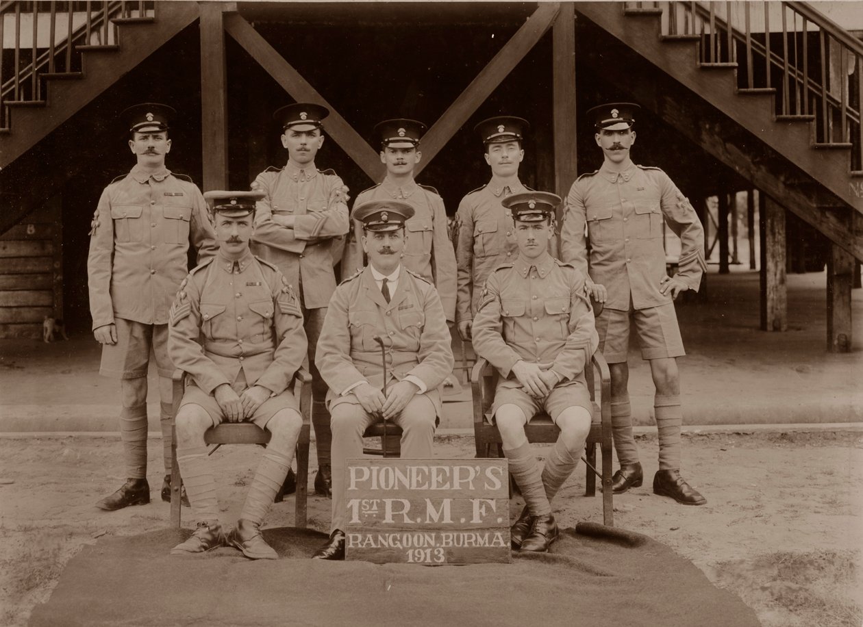 Pionerene til de første kongelige Munster Fusiliers, Rangoon, Burma, 1913. av Unbekannt