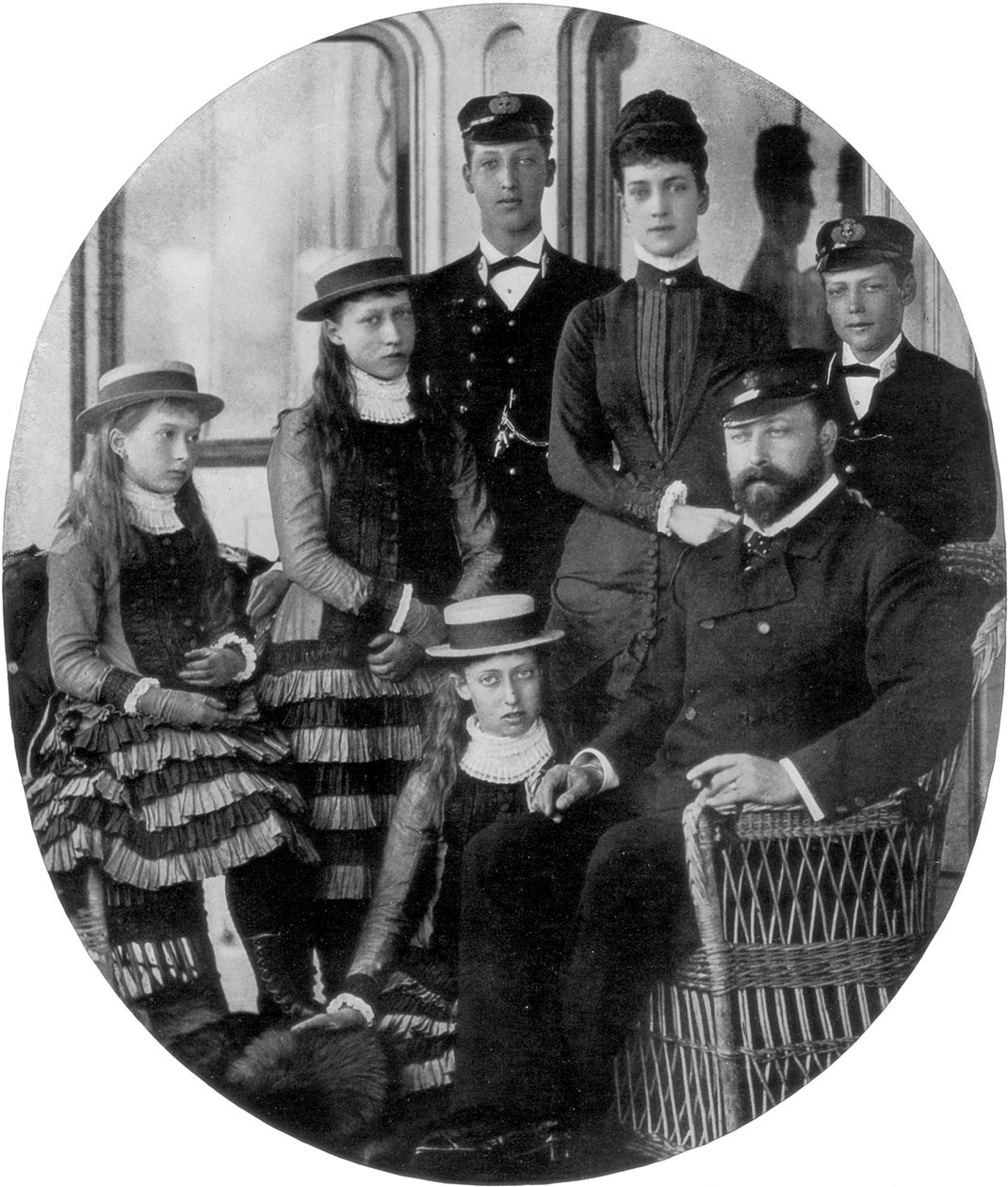 Prinsen og prinsessen av Wales med familien om bord på den kongelige yachten, 1800-tallet 1910 av Unbekannt