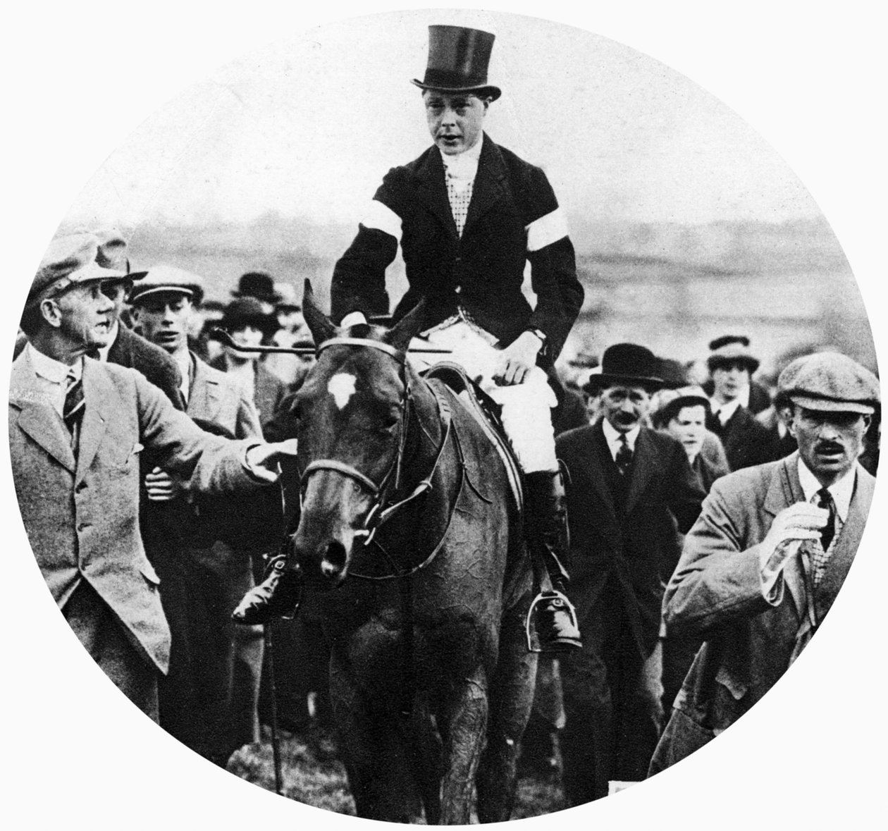 Prinsen av Wales ved Grafton Hunt Races on Pet Dog, c1930-tallet av Unbekannt