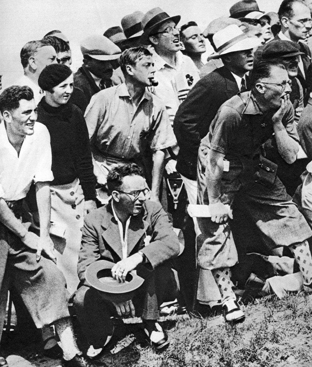 Prinsen av Wales røyker pipe på Open Golf Championship, St. Andrews, ca. 1930-tallet av Unbekannt