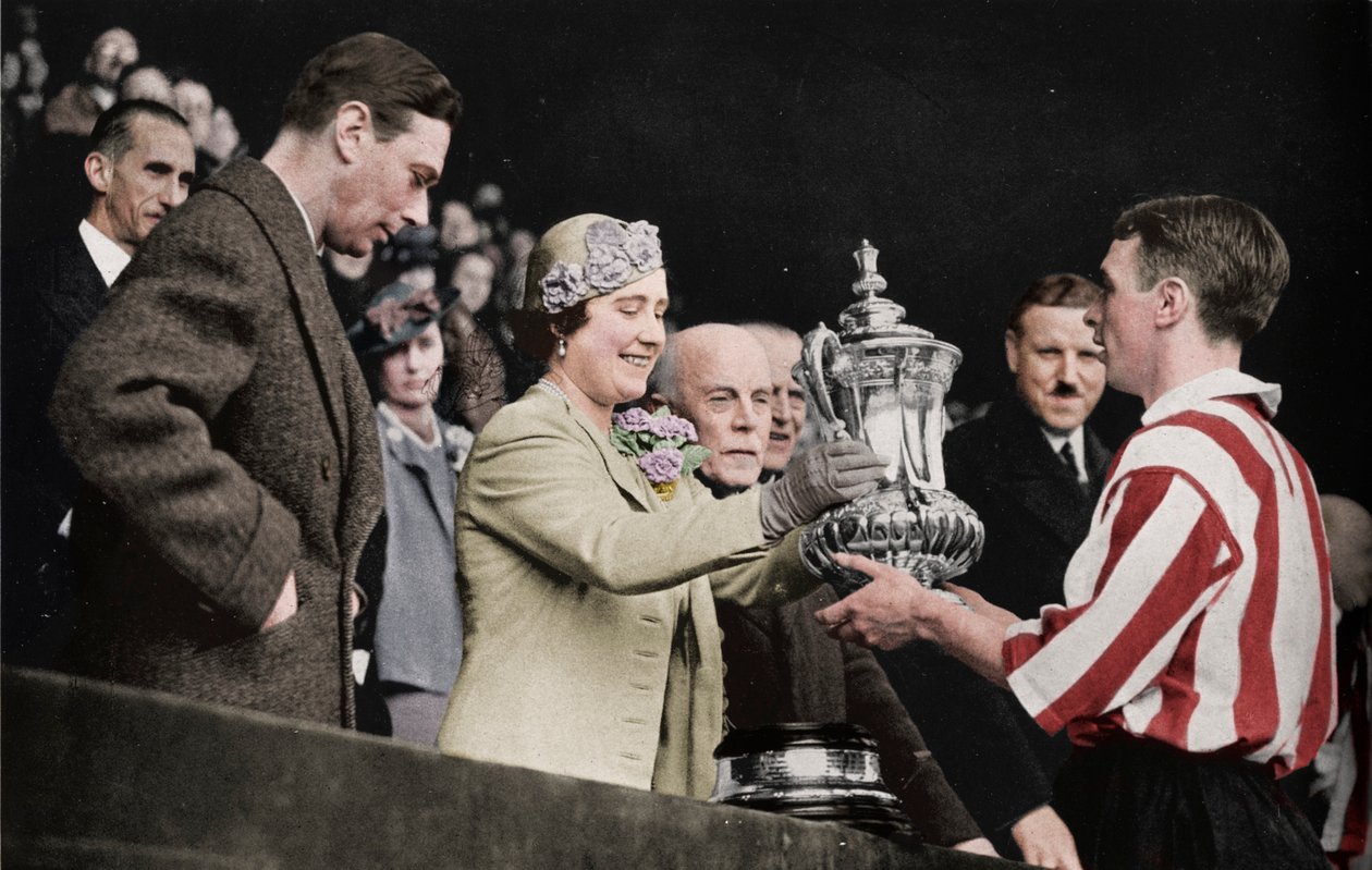 Dronningen presenterer koppen, 1937 av Unbekannt
