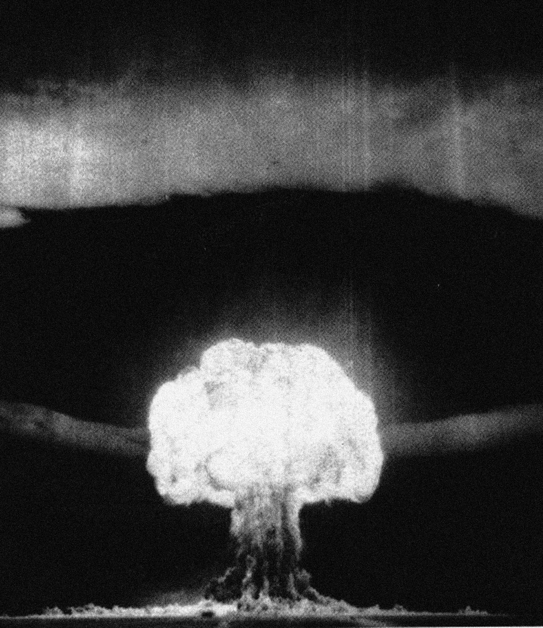 RDS-6s-enheten, den første sovjetiske testen av et termonukleært våpen kalt Joe 4 12. august 1953 av Unbekannt