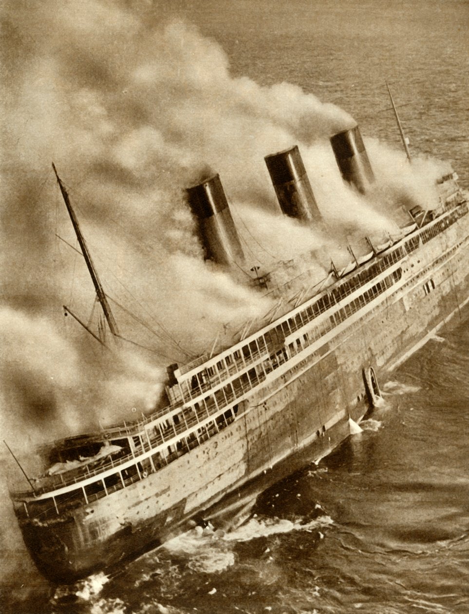 SS LAtlantique i brann, 1933, 1935. av Unbekannt
