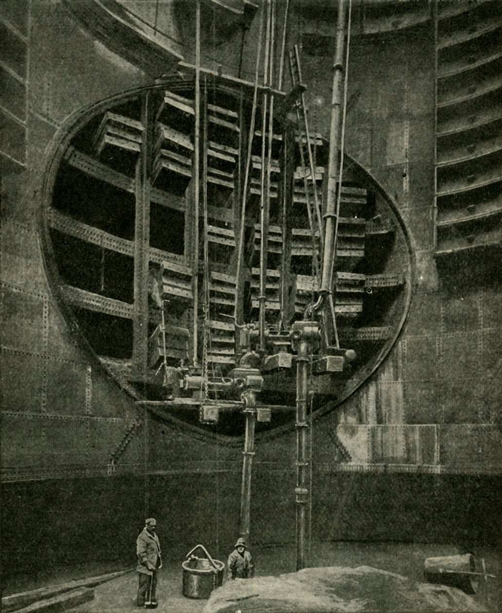 Sjakten som fører til inngangen til Blackwall-tunnelen, 1901. av Unbekannt