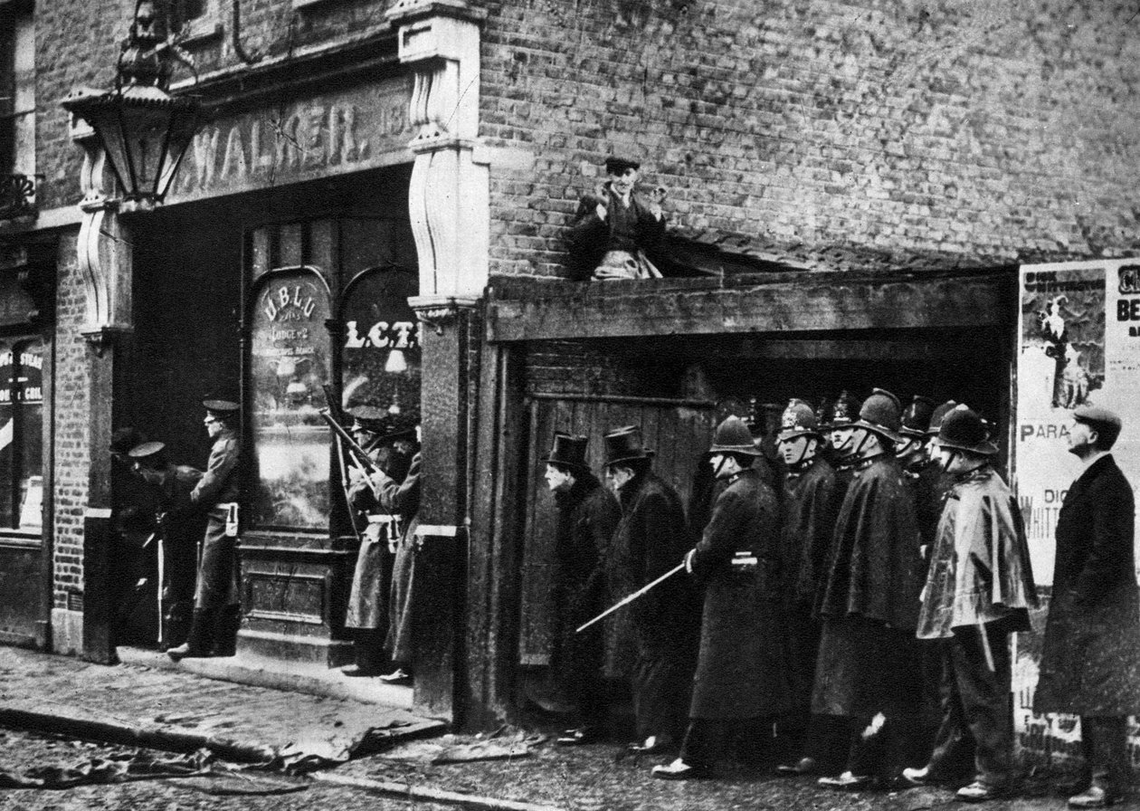 Sidney Street-beleiringen, Whitechapel, London, 1911, 1935 av Unbekannt