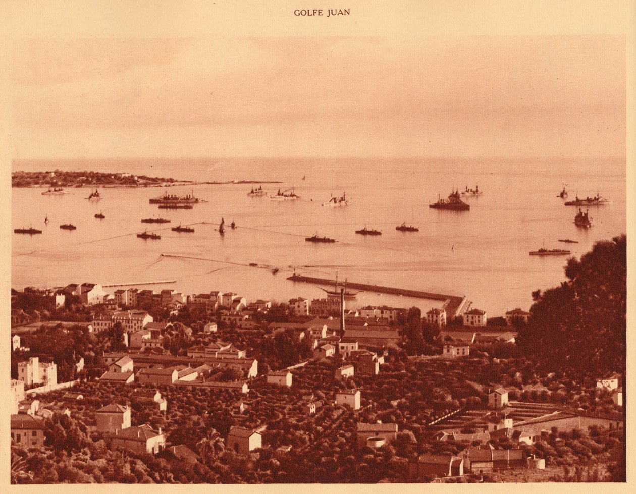 The Squadron in Roadstead, Golfe-Juan, 1930. av Unbekannt