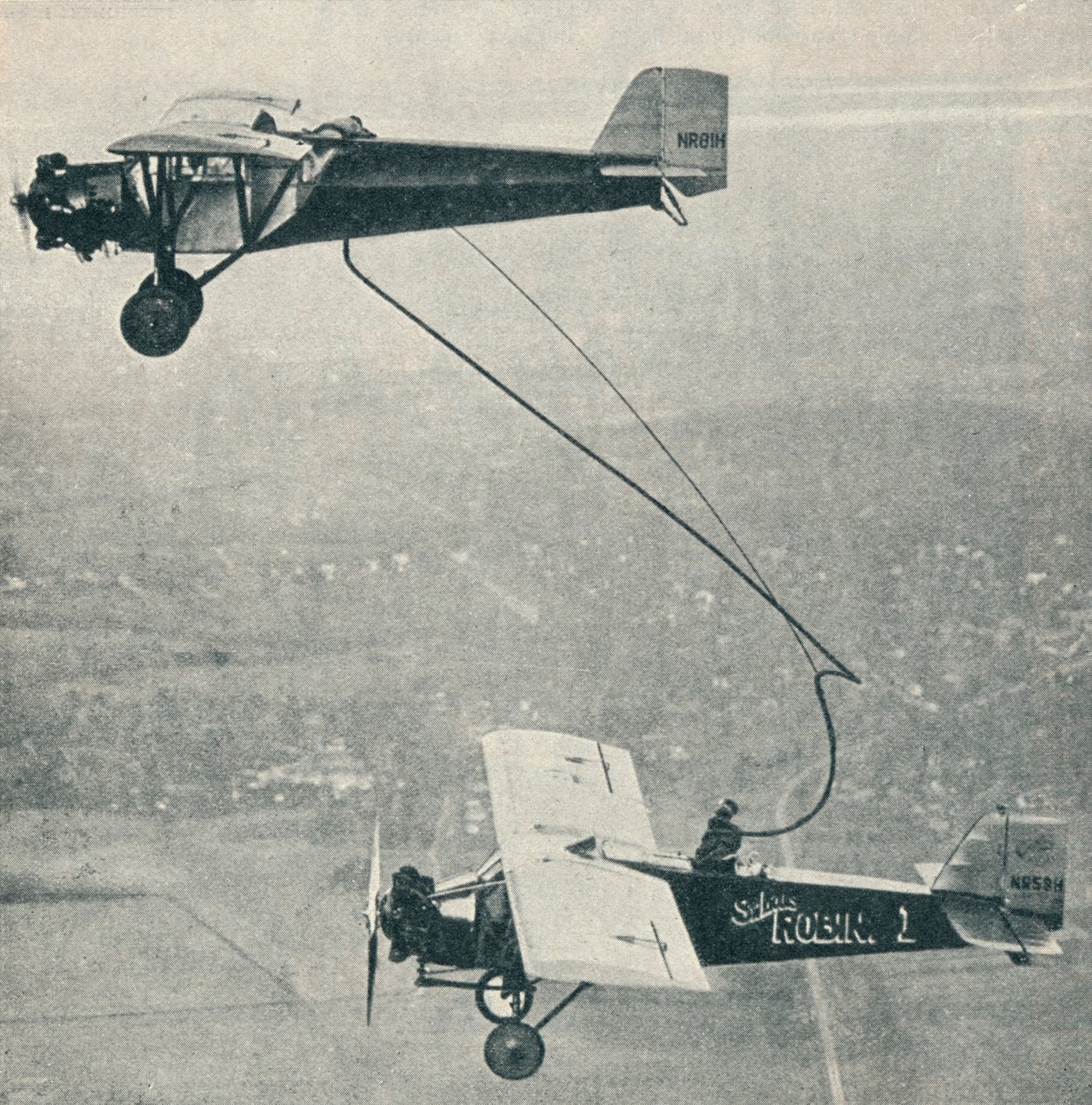 St Louis Robin tanking, c1929 c1937 av Unbekannt