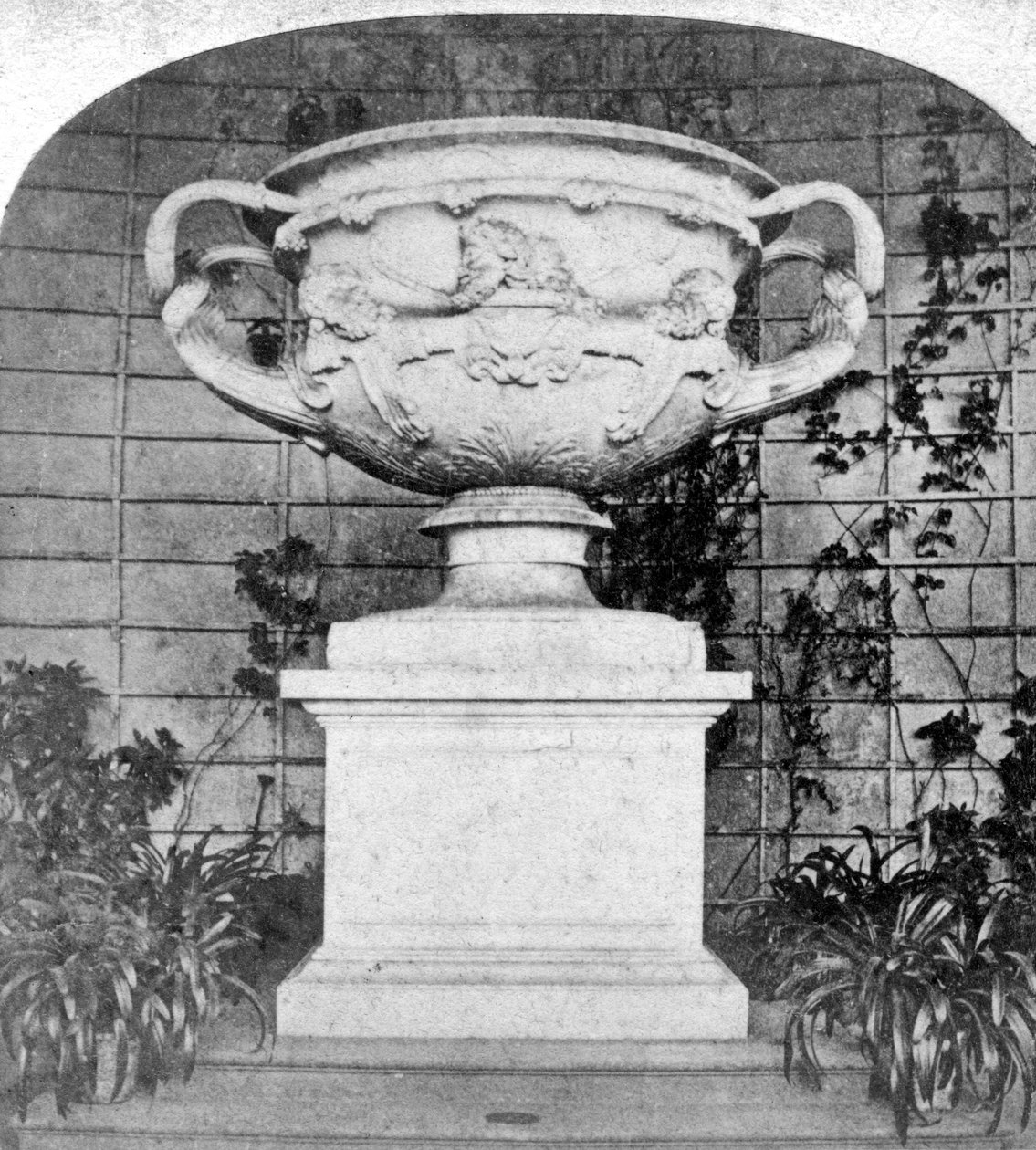 Warwick Vase, Warwick Castle, Warwick, Warwickshire, sent på 1800-tallet av Unbekannt