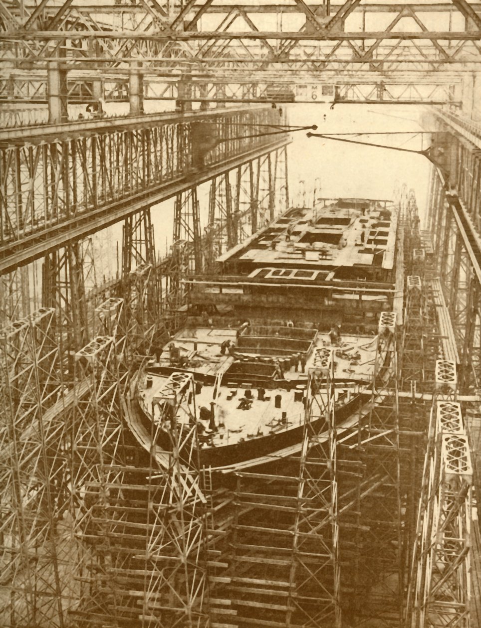 The White Star Liner Doric under konstruksjon, c1930. av Unbekannt