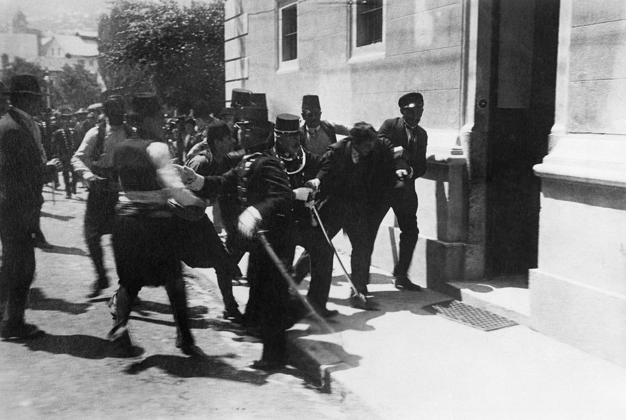 Arrestasjonen av leiemorderen Gavrilo Princip 28. juni 1914, 1914. av Unbekannt