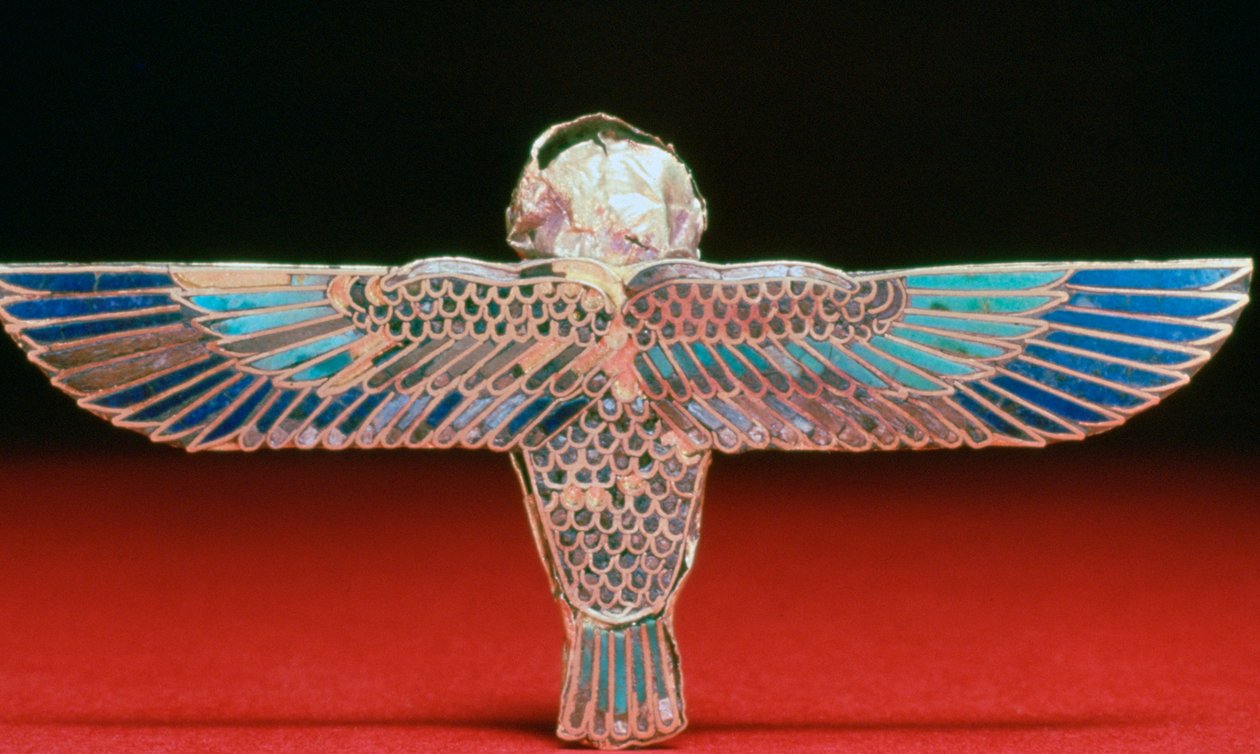 Baksiden av en gullvinget ba-amulett, ptolemaisk periode, Egypt, 4.-1. århundre f.Kr. av Unbekannt