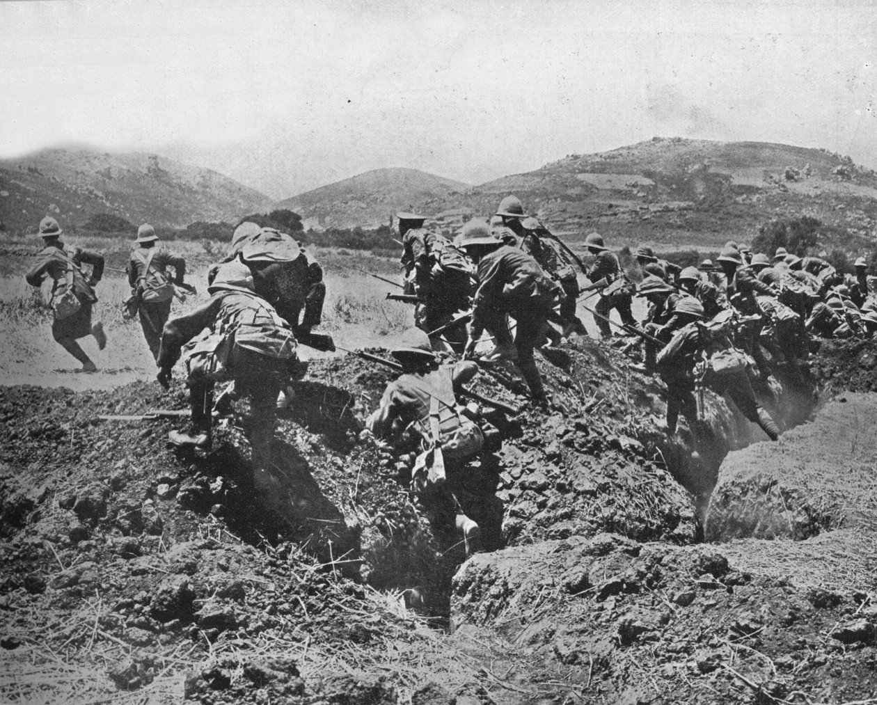 Begynnelsen på et fremskritt på de tyrkiske stillingene, 1915 av Unbekannt