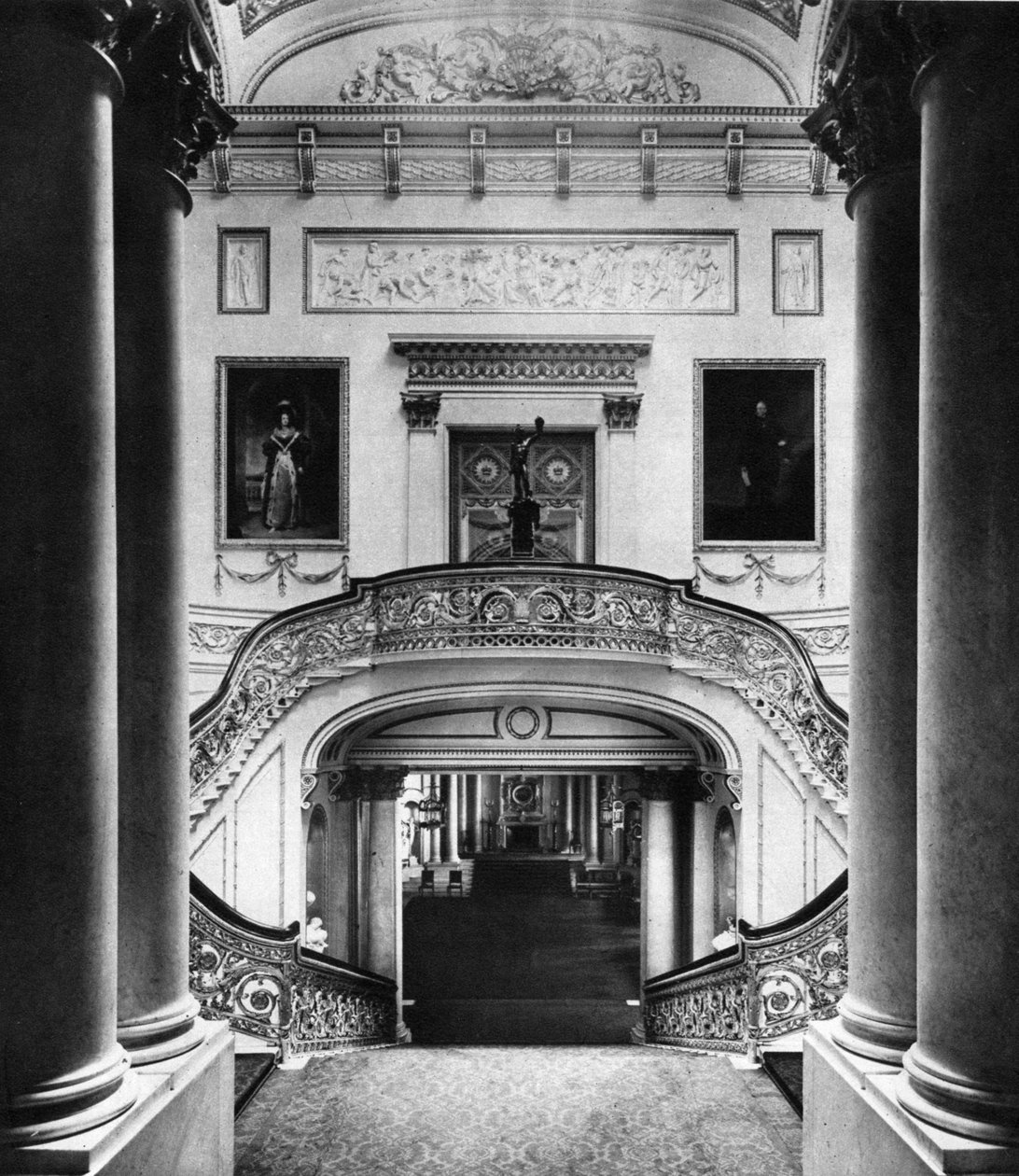 Den store trappen i Buckingham Palace, London, 1935 av Unbekannt