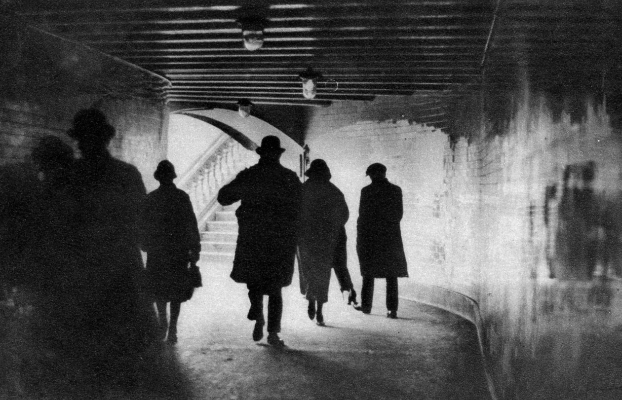 Munningen til en T-bane ved Themsen, London, 1926-1927 av Unbekannt
