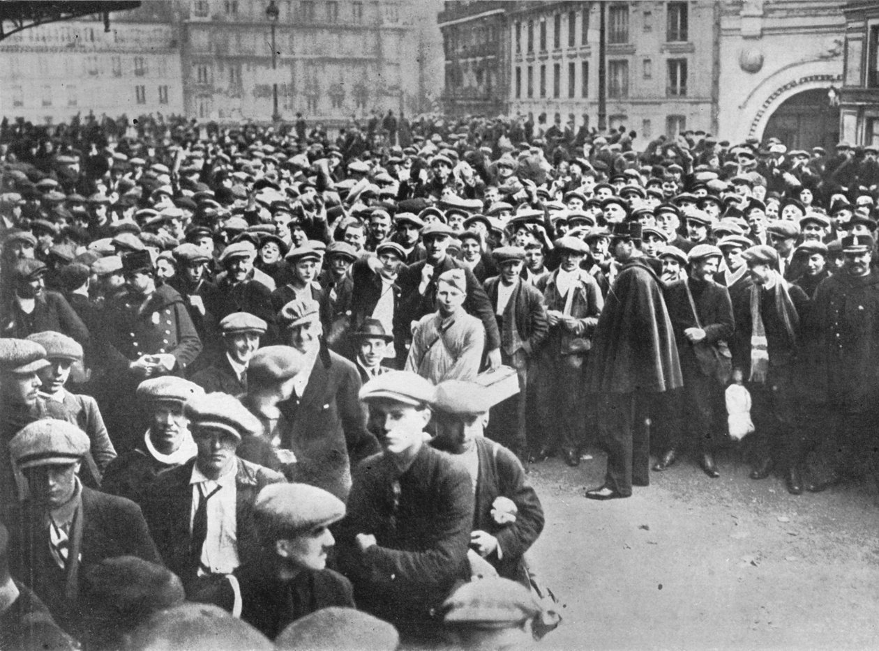 De nye franske hærene: Vernepliktige og frivillige som venter på å melde seg til tjeneste, 1915 av Unbekannt