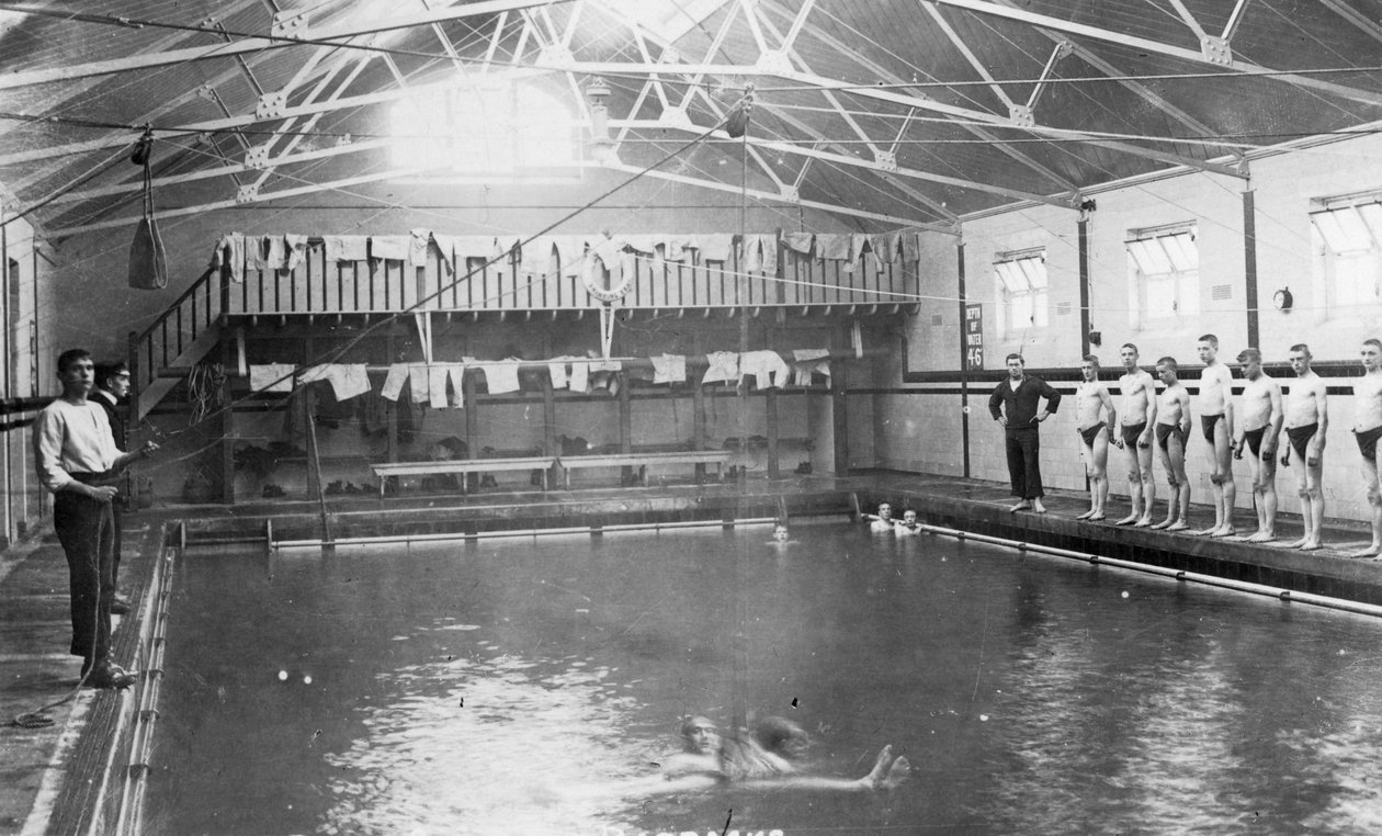 Svømmebadet, Royal Navy treningsinstitusjon, Shotley, Suffolk, 1936 av Unbekannt