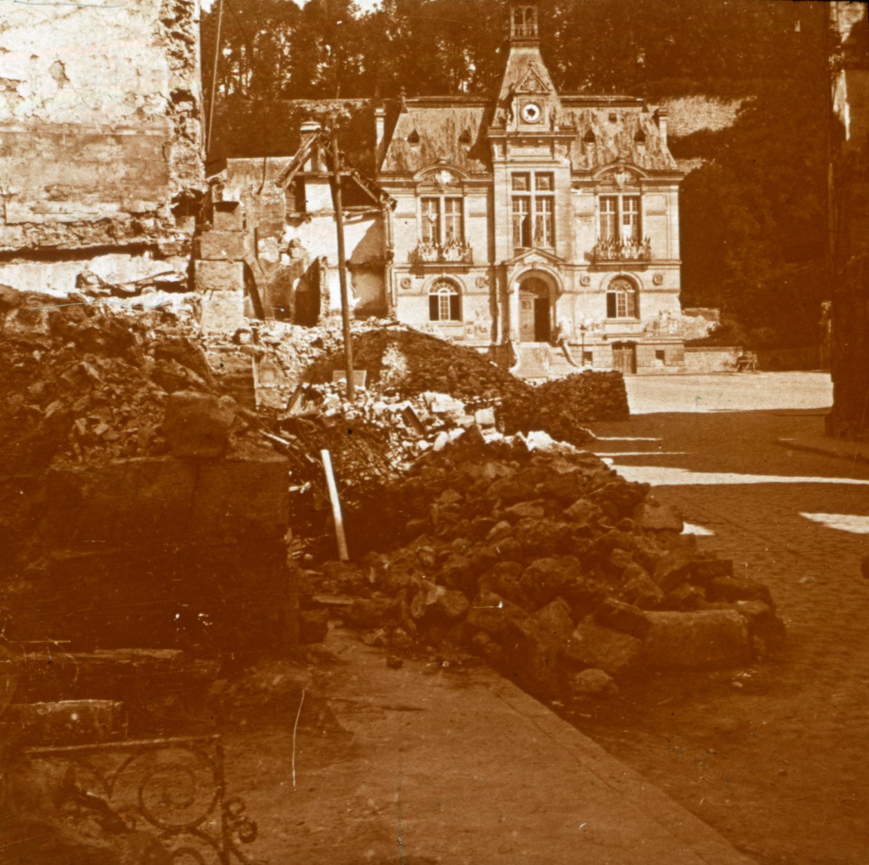 Rådhus, Chateau Thierry, Frankrike, c1914-c1918 av Unbekannt