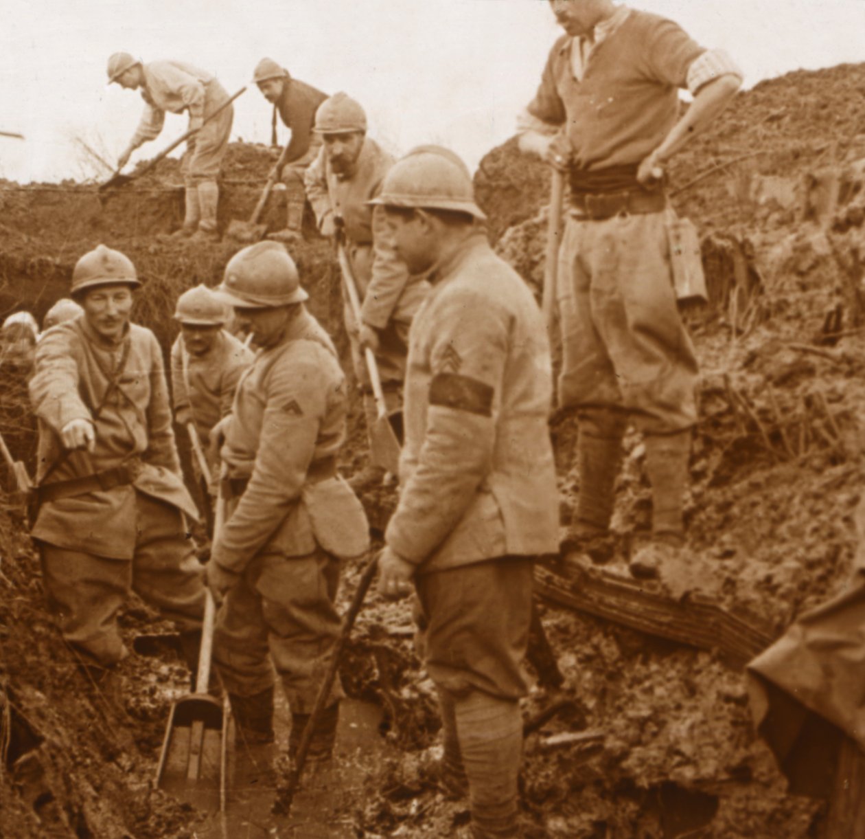 Trenches, Quennevières, Nord-Frankrike, c1914-c1918 av Unbekannt
