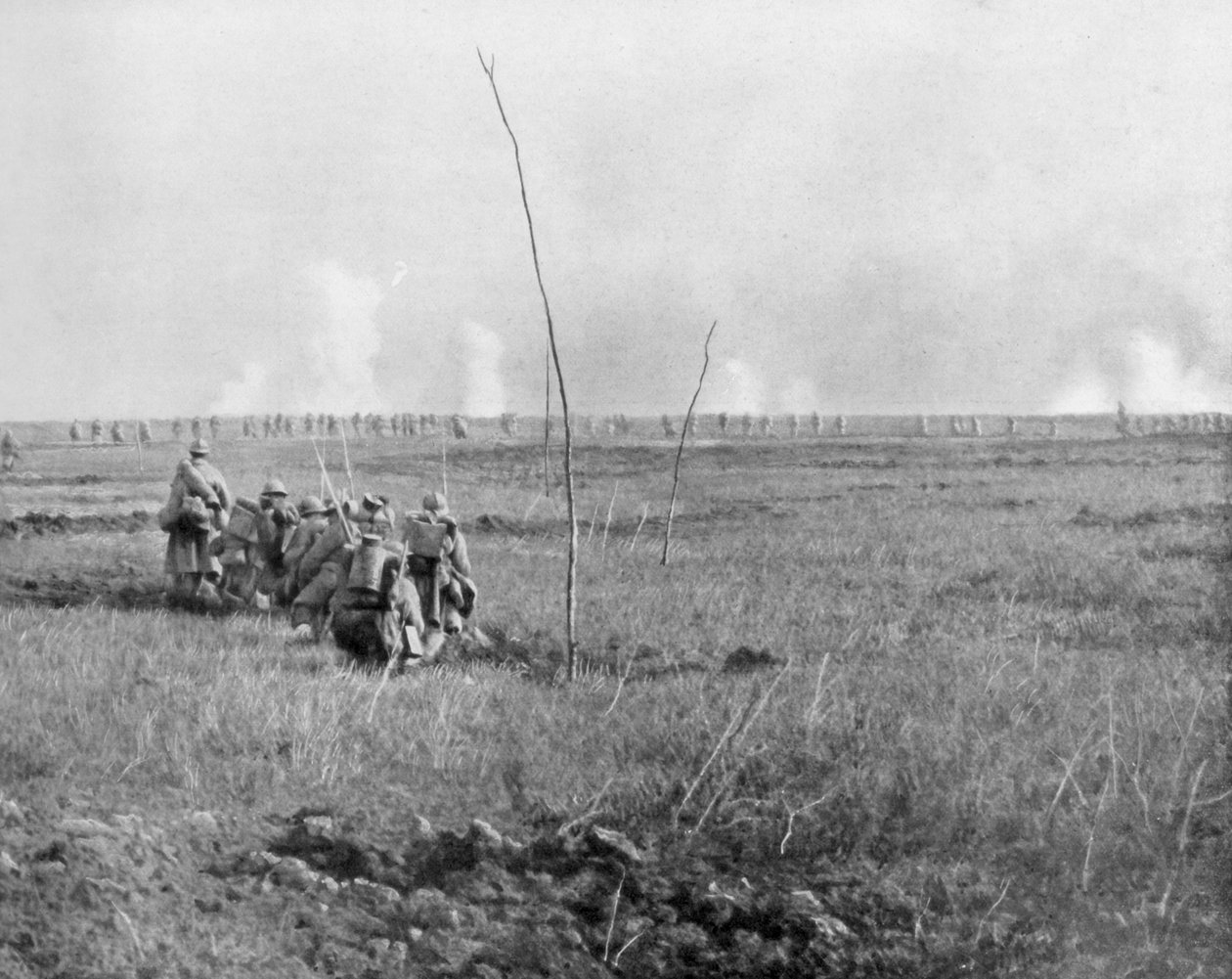Tropper som angriper fiendens skyttergraver, Chemin des Dames, Frankrike, første verdenskrig, 5. mai 1917 av Unbekannt