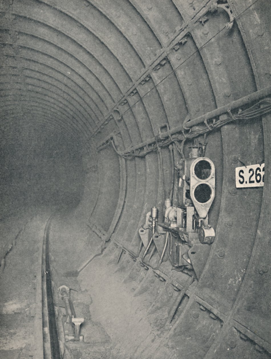 Tunnelsignal og automatisk togstopp. London Underground Railways, 1926 av Unbekannt