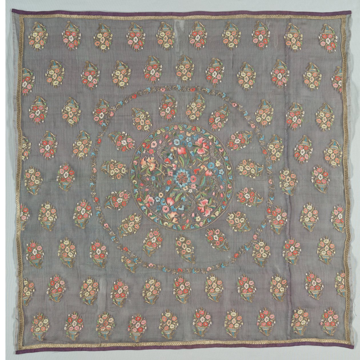 Turbandeksel, 1700-tallet-begynnelsen av 1800-tallet. av Unbekannt