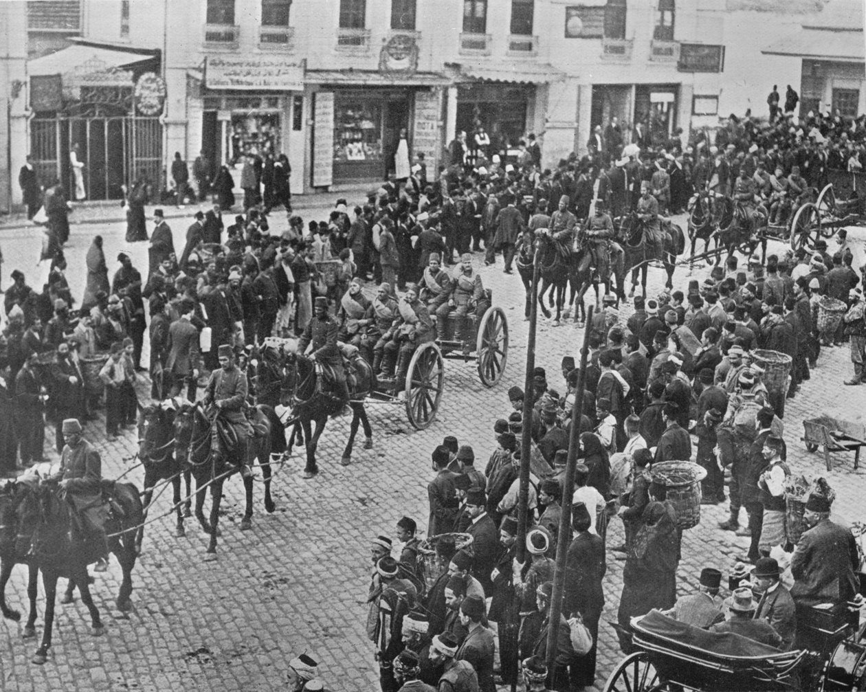 Tyrkisk artilleri forlater Konstantinopel i aktiv tjeneste, 1915 av Unbekannt