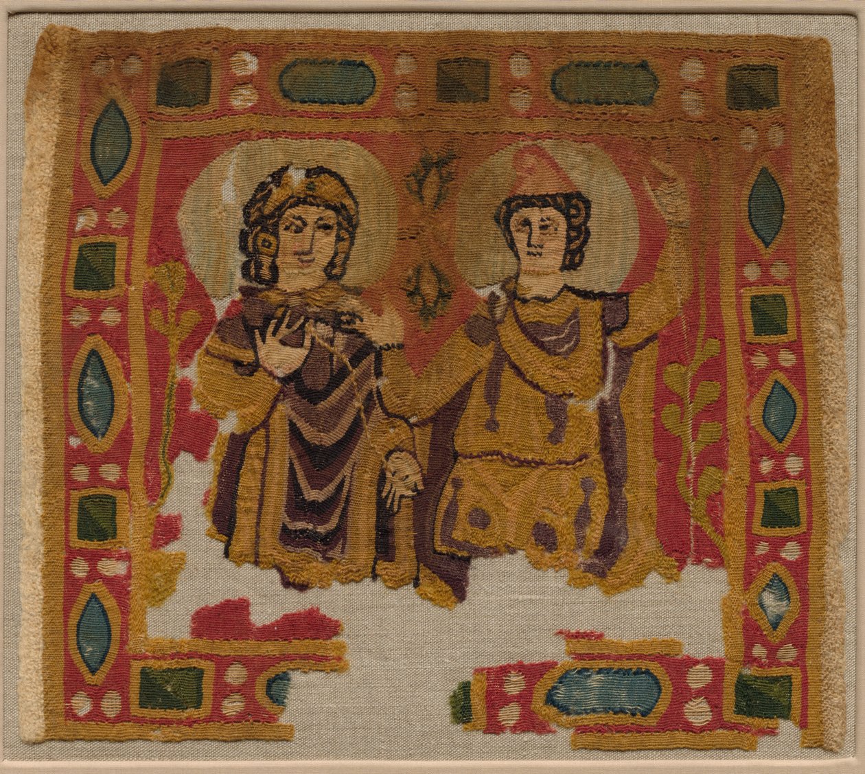 To figurer innrammet av en juvelbelagt kant, 450-550. av Unbekannt
