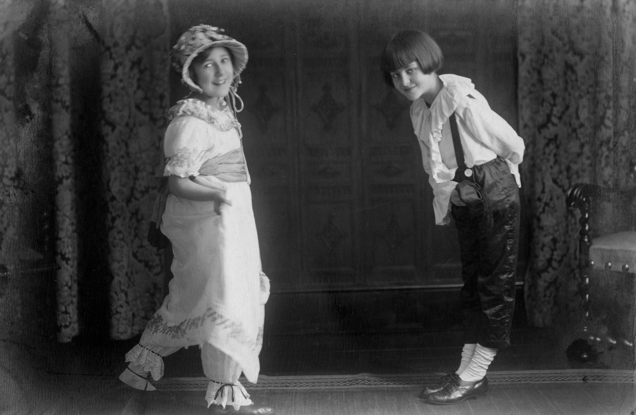 To barn, 1900-tallet av Unbekannt