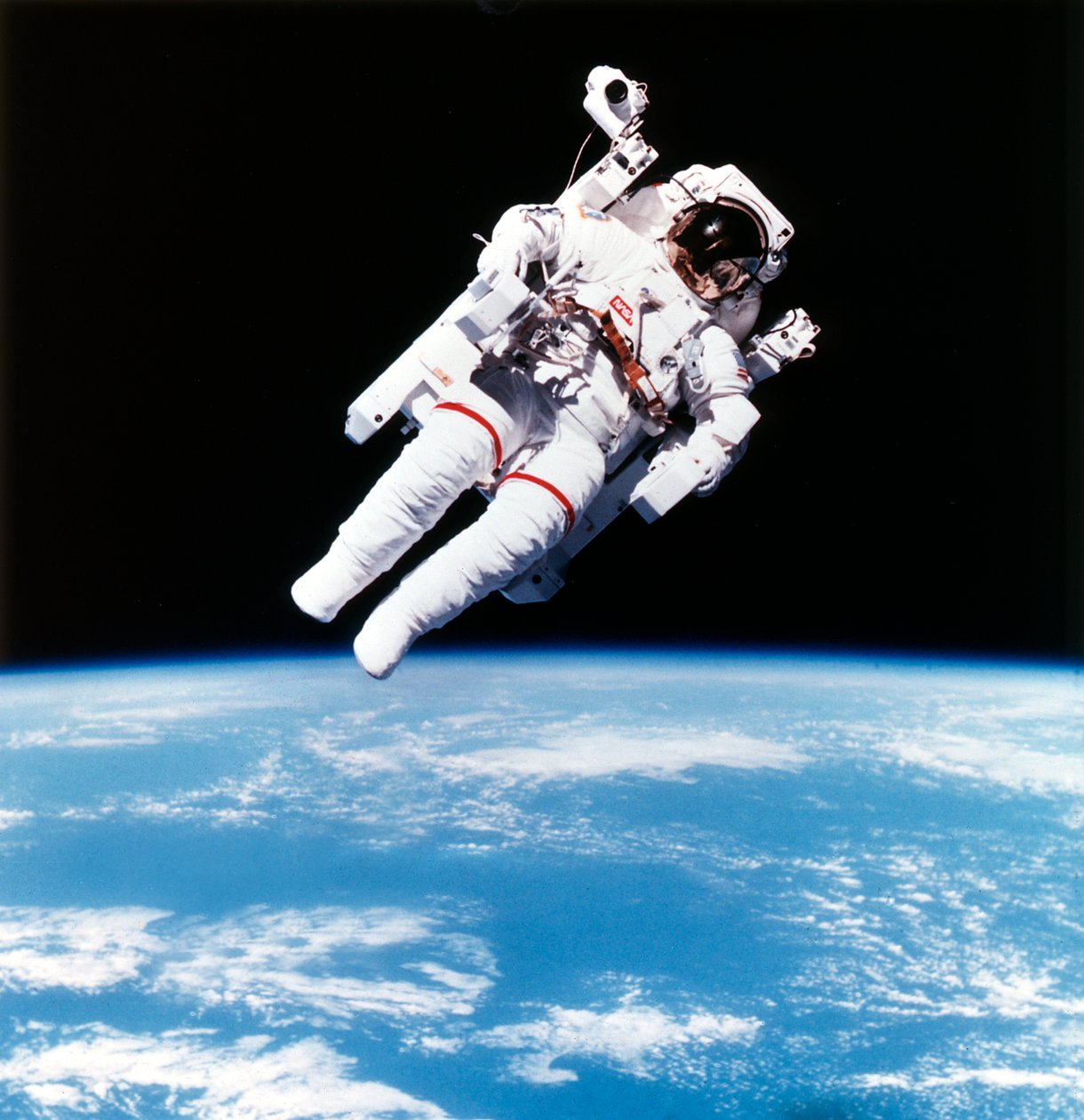 Den amerikanske astronauten Bruce McCandless romvandring, 1984 av Unbekannt