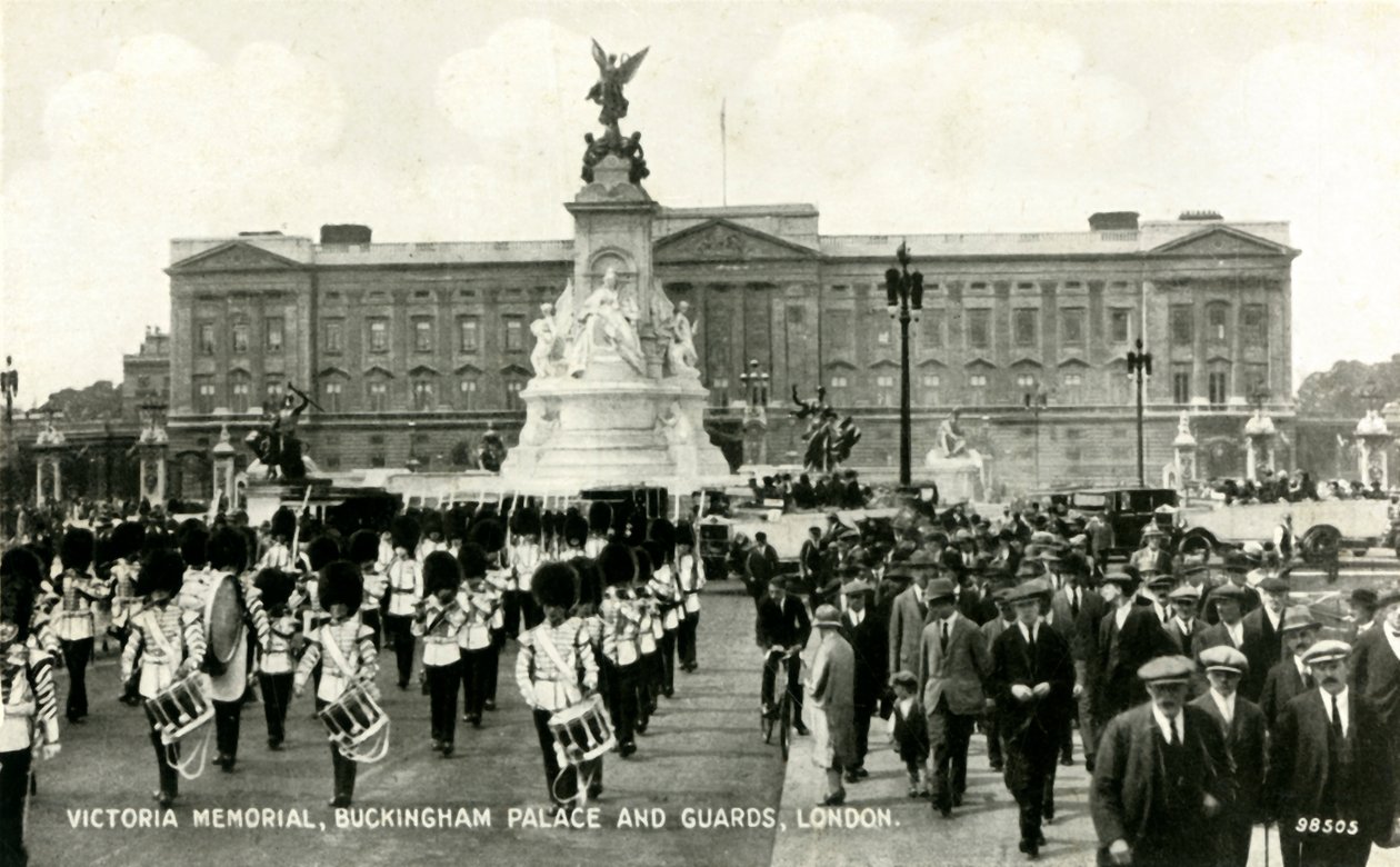 Victoria Memorial, Buckingham Palace and Guards, London, 1930-tallet. av Unbekannt