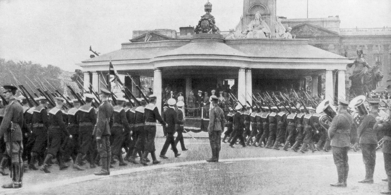Seiersparade passerer Victoria Memorial og Buckingham Palace, London, 19. juli, 1919 av Unbekannt