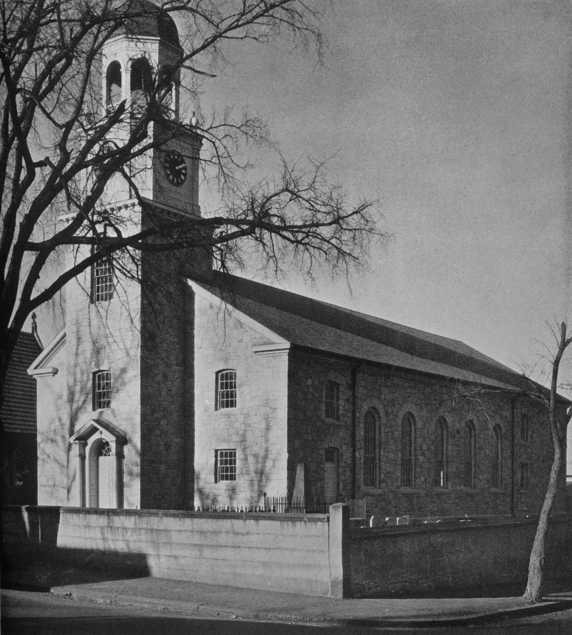 Utsikt over St Pauls Church fra Main Street, Newburyport, Massachusetts, 1924 av Unbekannt