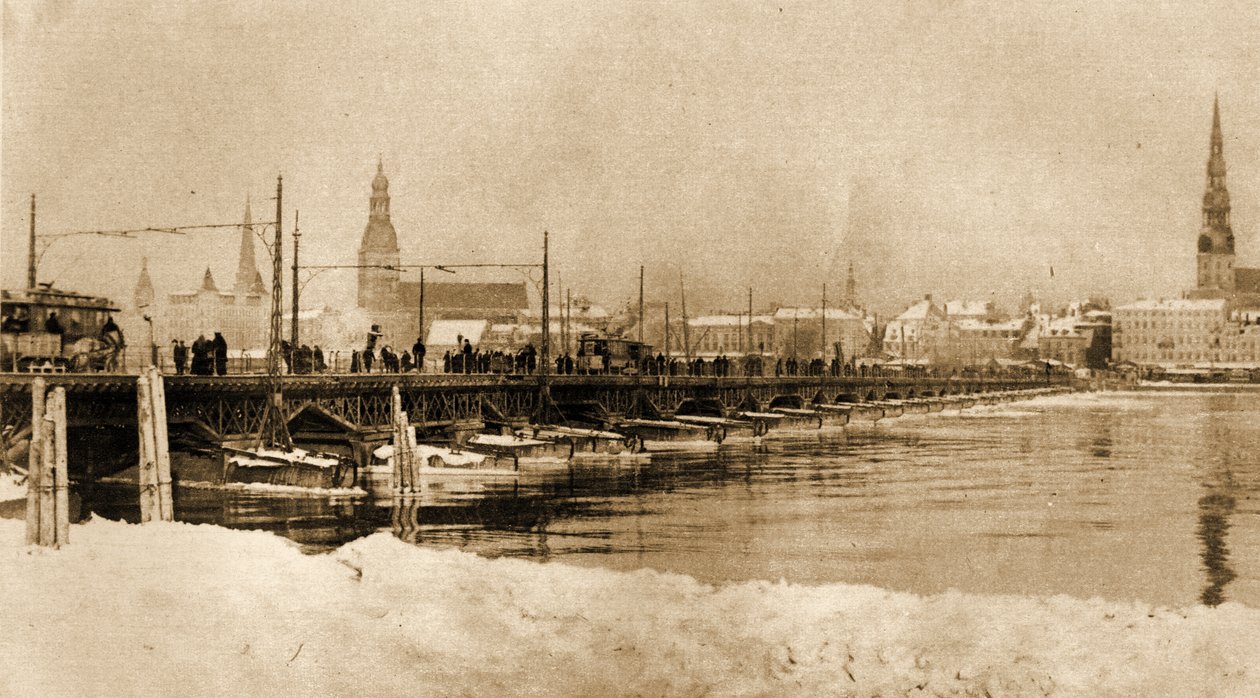 Utsikt over den flytende broen over Dwina, Riga, latvia. 1915 (bilde) av Unbekannt
