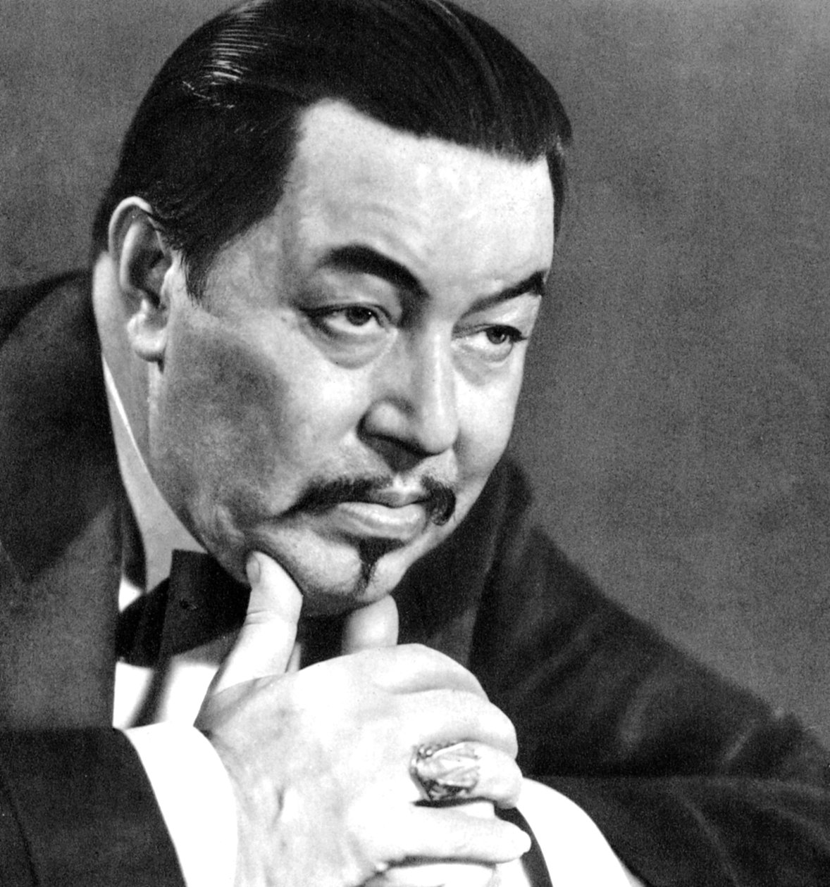 Warner Oland , svensk skuespiller, 1934-1935 av Unbekannt