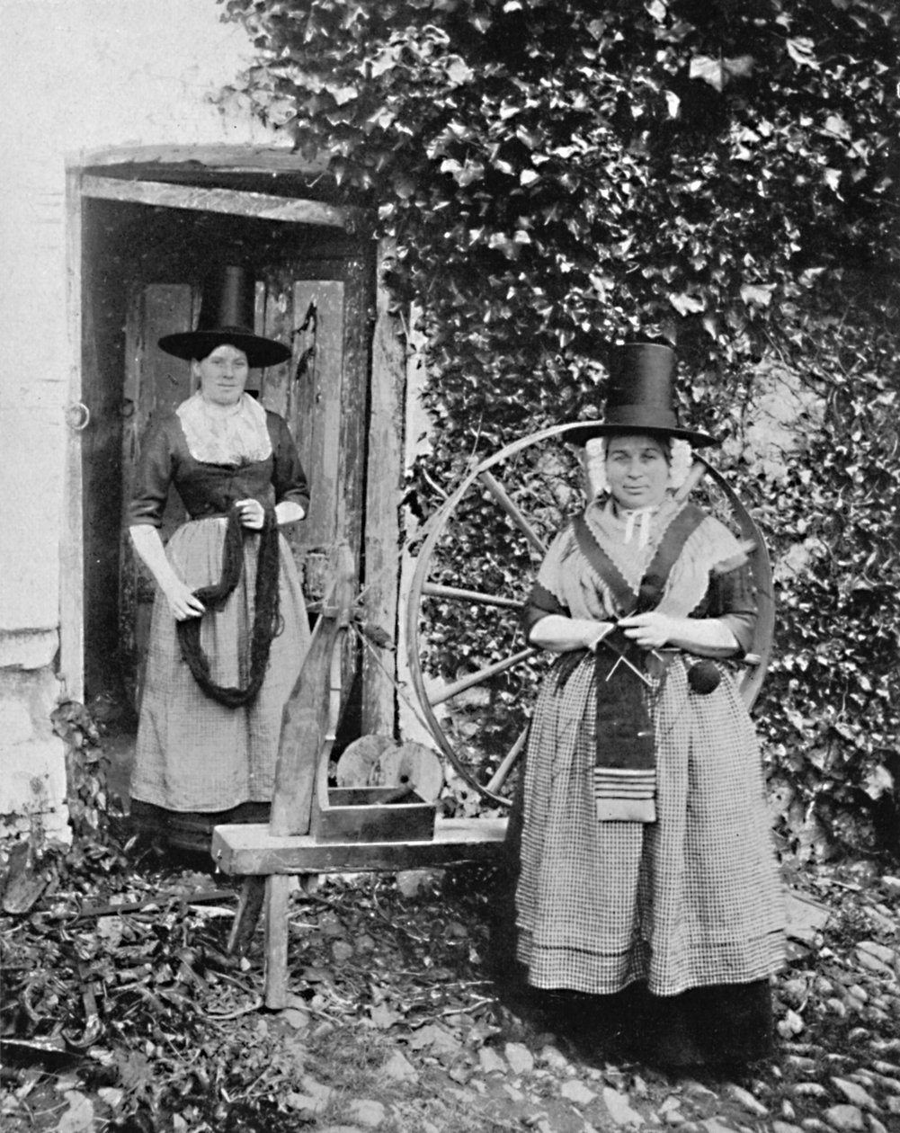Walisiske kvinner med et spinnende hjul, 1912 av Unbekannt