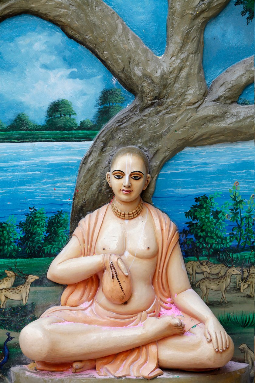 Da han besøkte Vrindavana, sang Sri Caitanya Mahaprabhu daglig japa ved Imli Tala (tamarindtre), som på den tiden lå rett ved bredden av Yamuna. Chaitanya Mahaprabhu (1486Ð1534) var en Vaishnava-helgen og sosial reformator i det østlige av Unbekannt