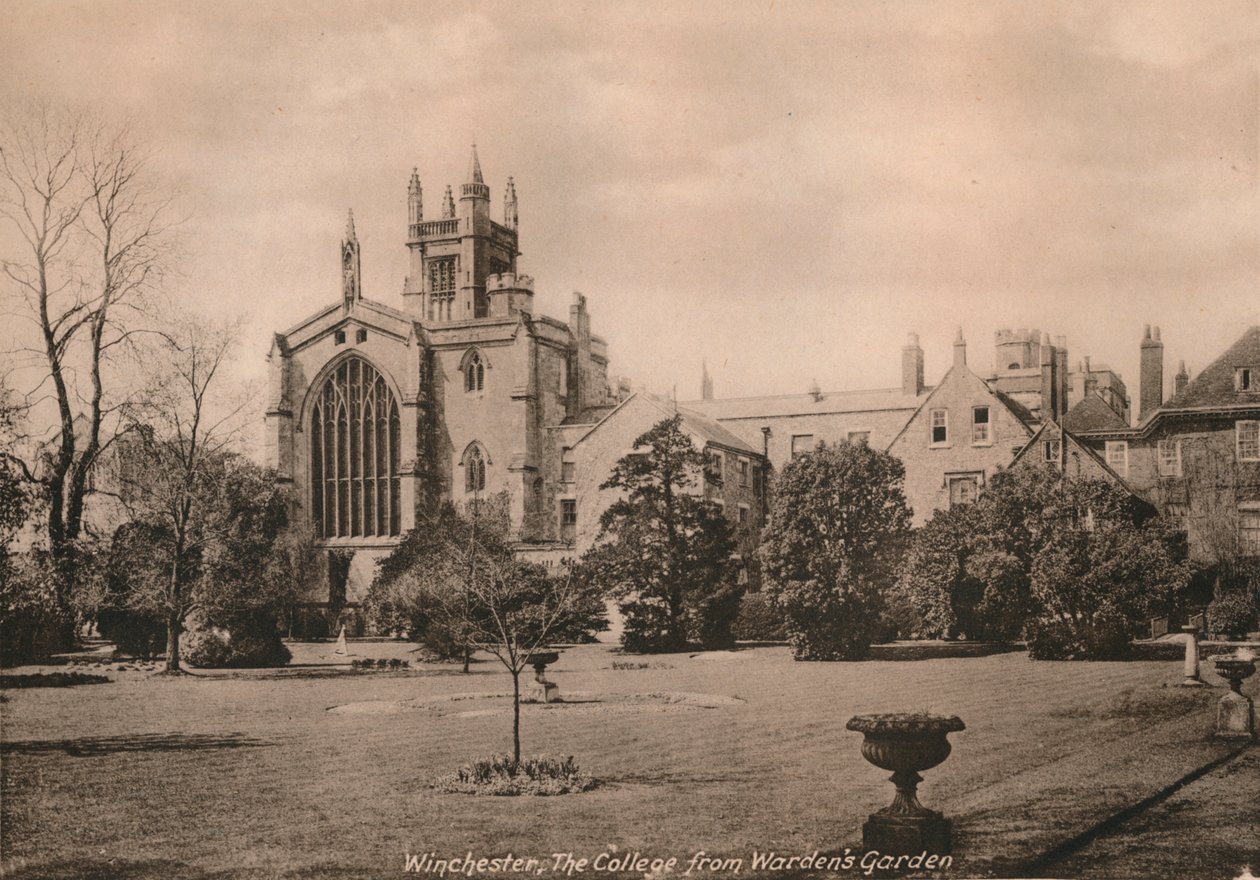 Winchester College fra Wardens Garden, Hampshire, tidlig på 1900-tallet. av Unbekannt
