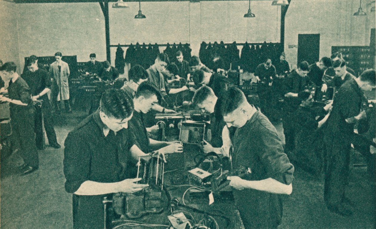 Verksted for trådløs operatørmekanikk, 1940 av Unbekannt