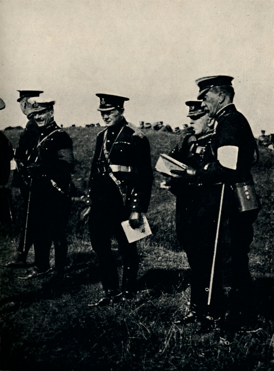 Med General French ved Army Maneuvres, 1912, 1945. av Unbekannt