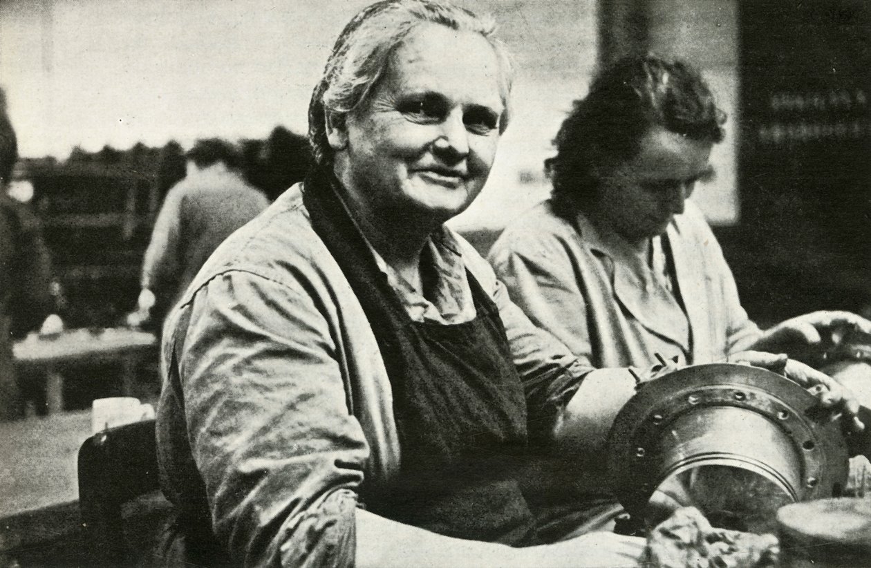 Kvinnelige flyvedlikeholds- og reparasjonsarbeidere, Sør-Wales, andre verdenskrig, c1939-c1944 1946. av Unbekannt