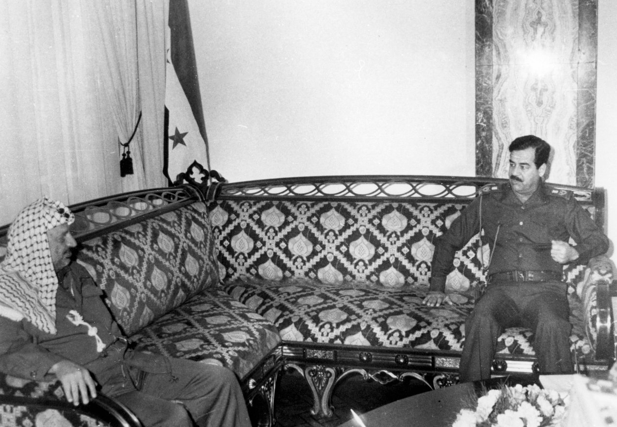 Yasser Arafat og Saddam Hussein, Irak, 1987 av Unbekannt