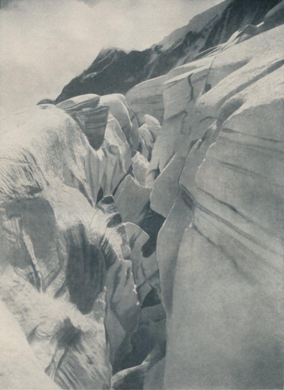 Gjespende bresprekken av The Bergli Above Grindelwald, c1935 av Unbekannt