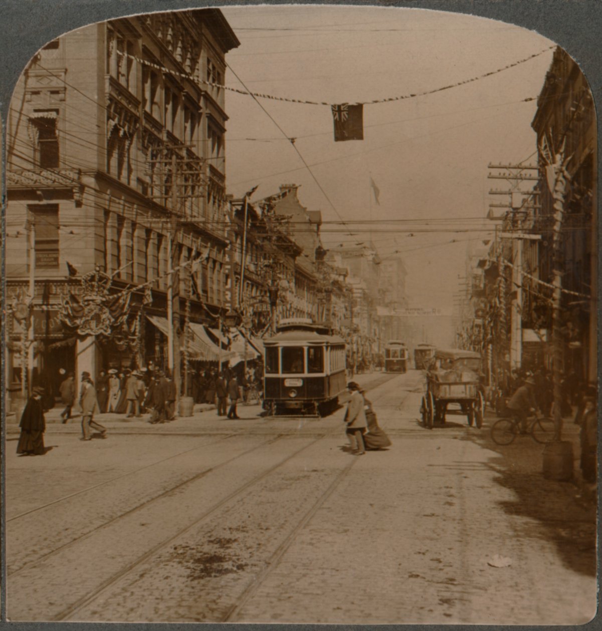 Yonge St., ser nordover fra King St., det travle sentrum av Toronto, Canada, 1904 av Unbekannt