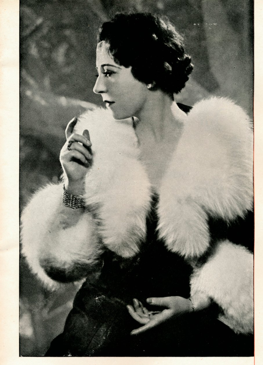Din samtale, Miss Arnaud A Cocktail With Booths - Ah Yes! Uten bås Arnaud., c1935 1935 av Unbekannt