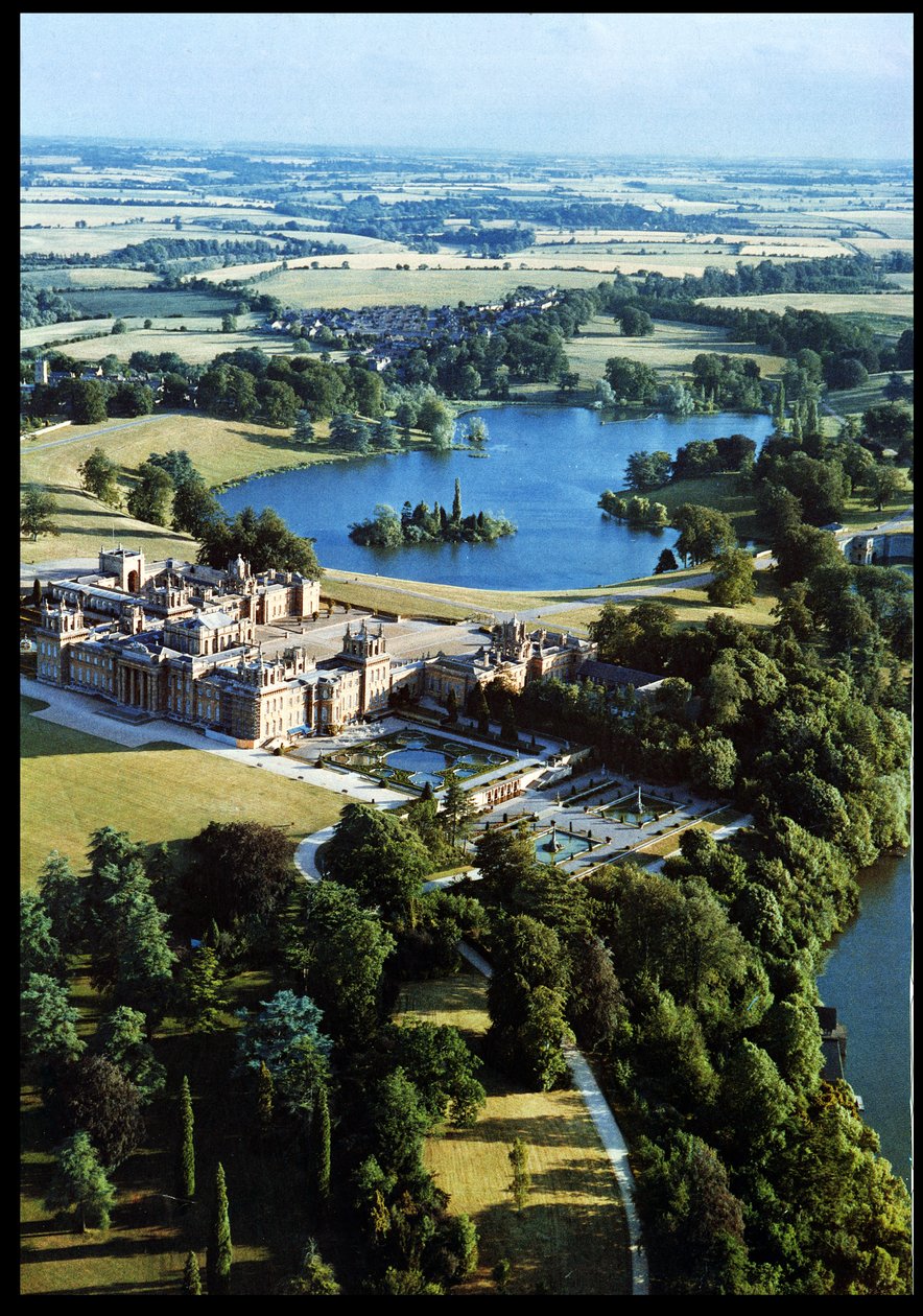 Luftfoto av Blenheim Palace, Oxfordshire av Unbekannt Unbekannt
