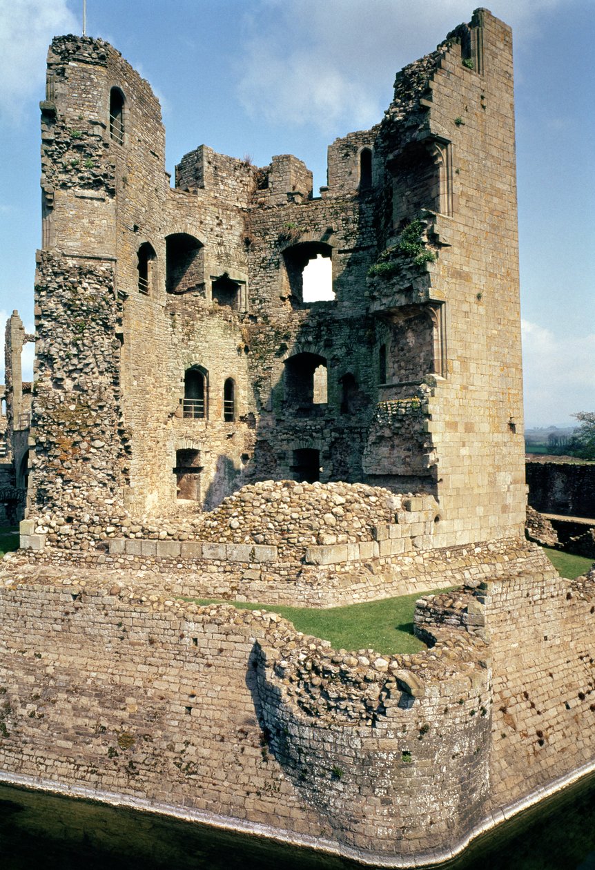 Utvendig utsikt over torget, Raglan Castle, Monmouthshire, Sør-Wales av Unbekannt Unbekannt