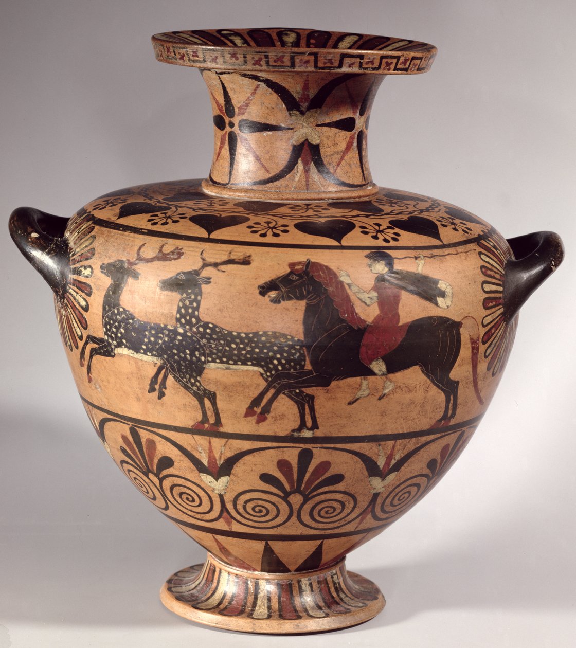 Hydria, jaktscene, arkaisk gresk, svartfiguret etruskisk-jonisk periode, ca. 540-530 f.Kr. (keramikk) av Unbekannt Unbekannt